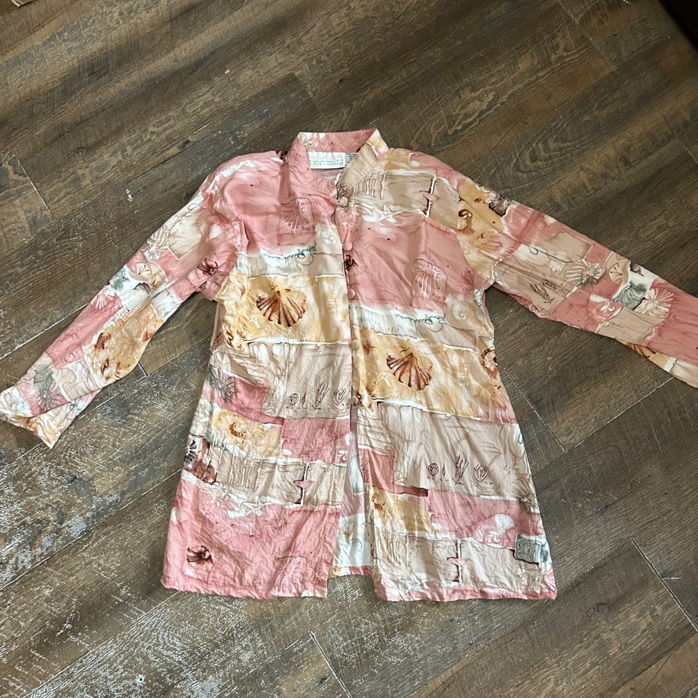 Passports Pier 1 Imports Vintage Seashell Print Rayon Button Up Shirt Pink L
